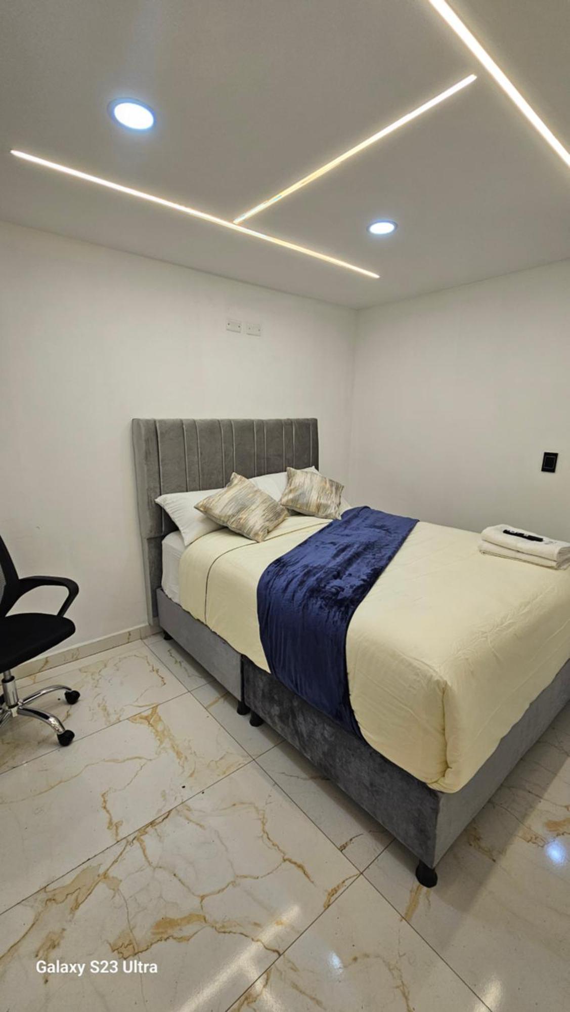 Hotel West Inn Богота Экстерьер фото