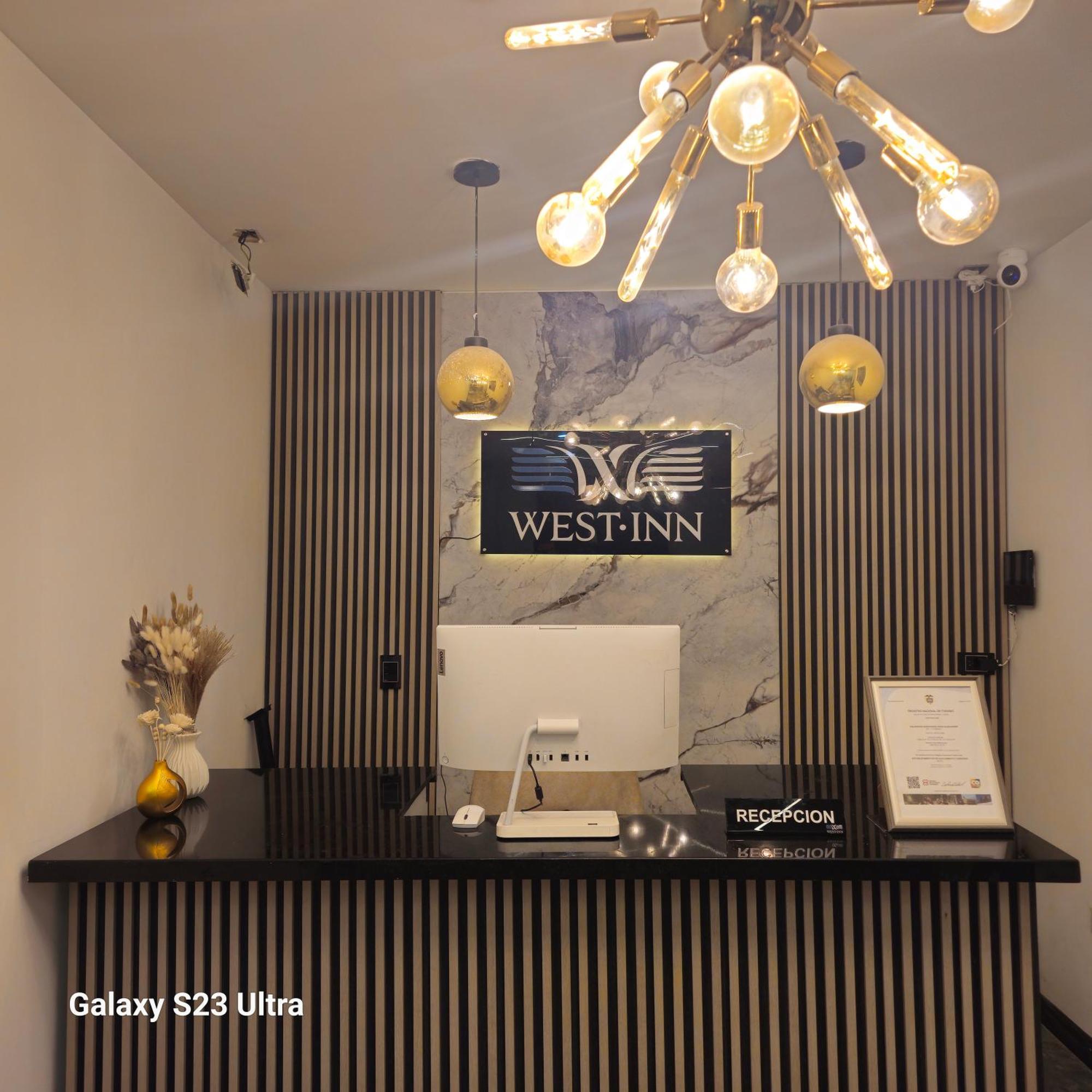 Hotel West Inn Богота Экстерьер фото